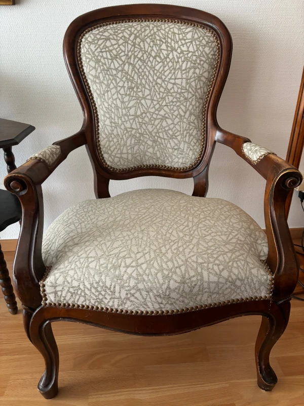 Restauration d'un fauteuil Louis XV